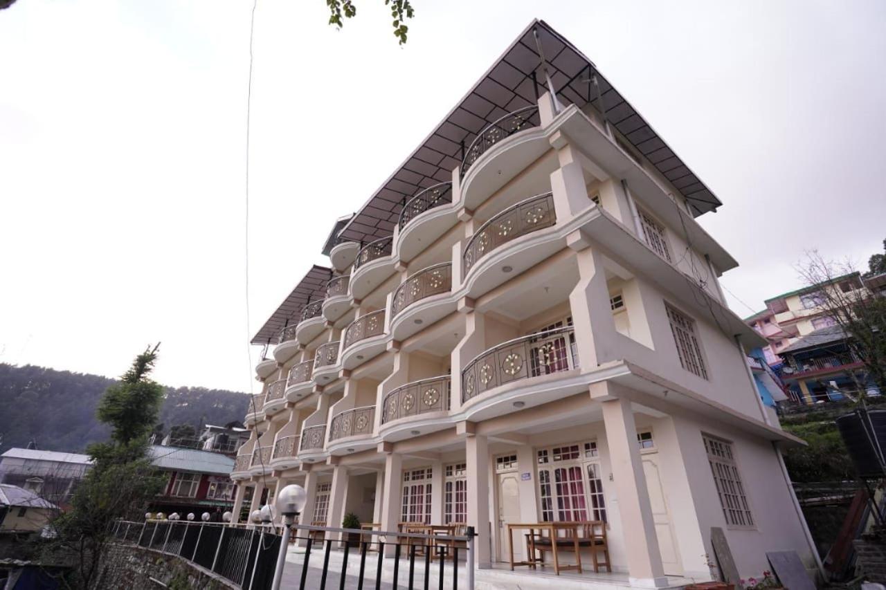 Sky Pie Hotel Dharamshala Exterior photo