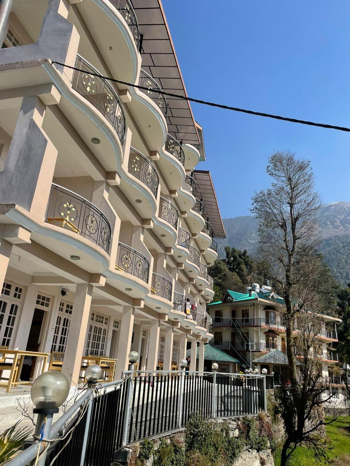 Sky Pie Hotel Dharamshala Exterior photo