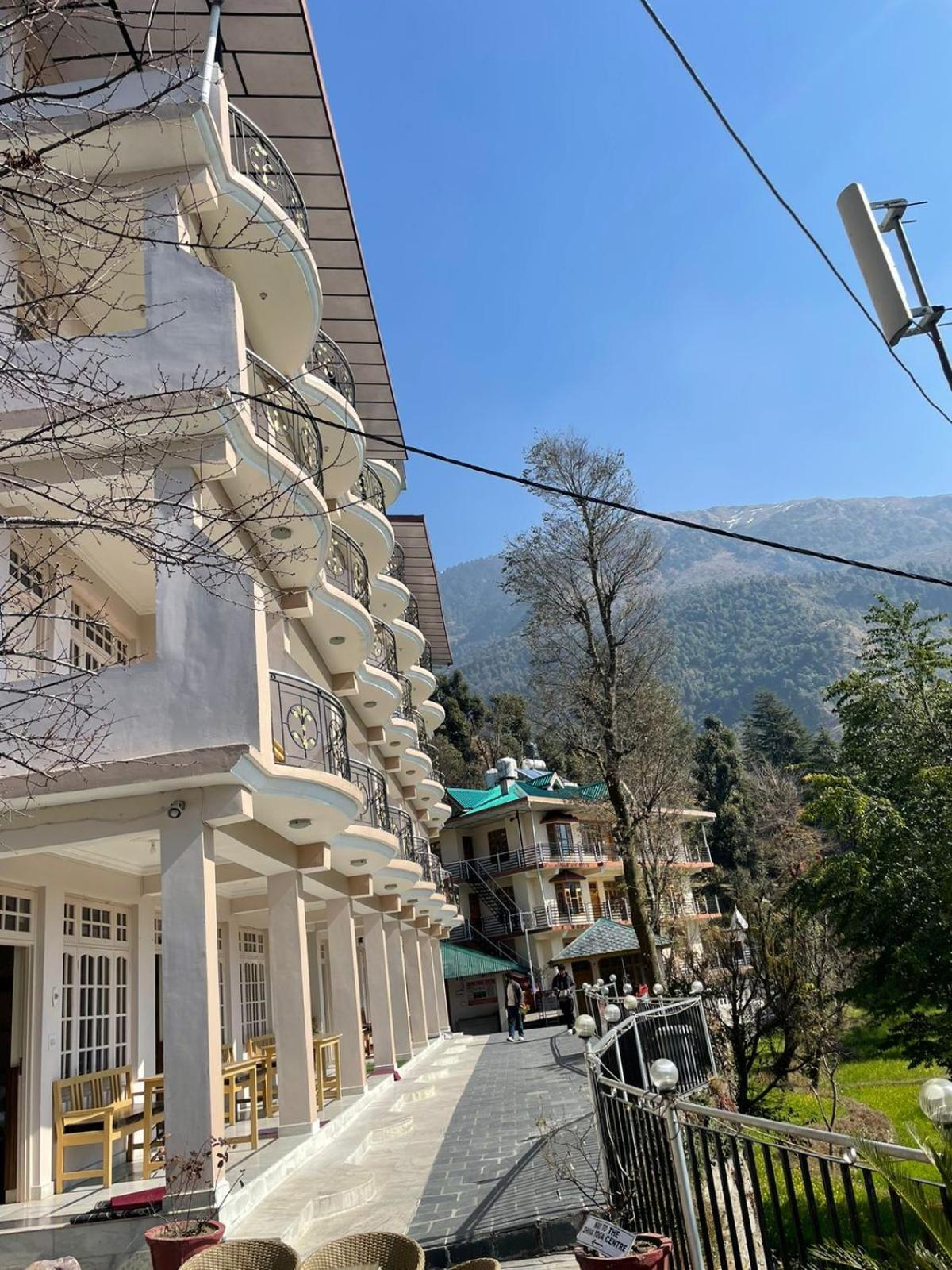 Sky Pie Hotel Dharamshala Exterior photo