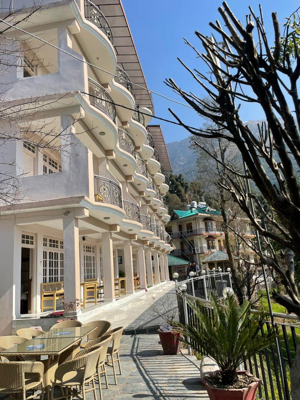 Sky Pie Hotel Dharamshala Exterior photo